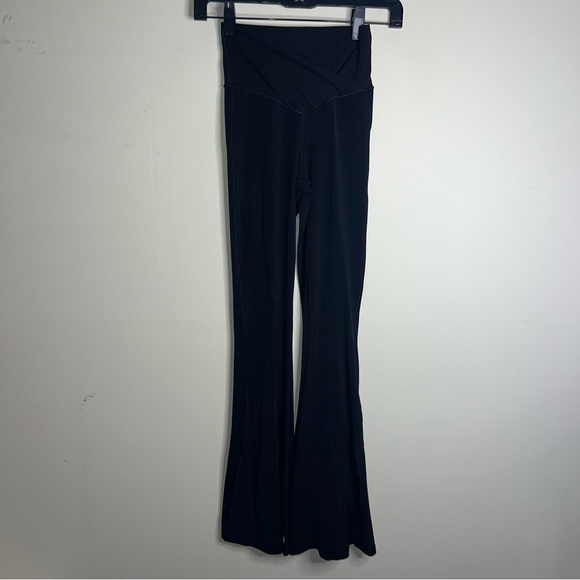 OFFLINE By Aerie Real Me High Waisted Crossover Super Flare Legging Small - Picture 11 of 13